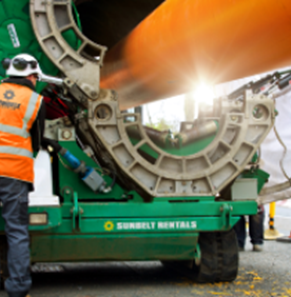 Sunbelt Rentals employee working on utilities project