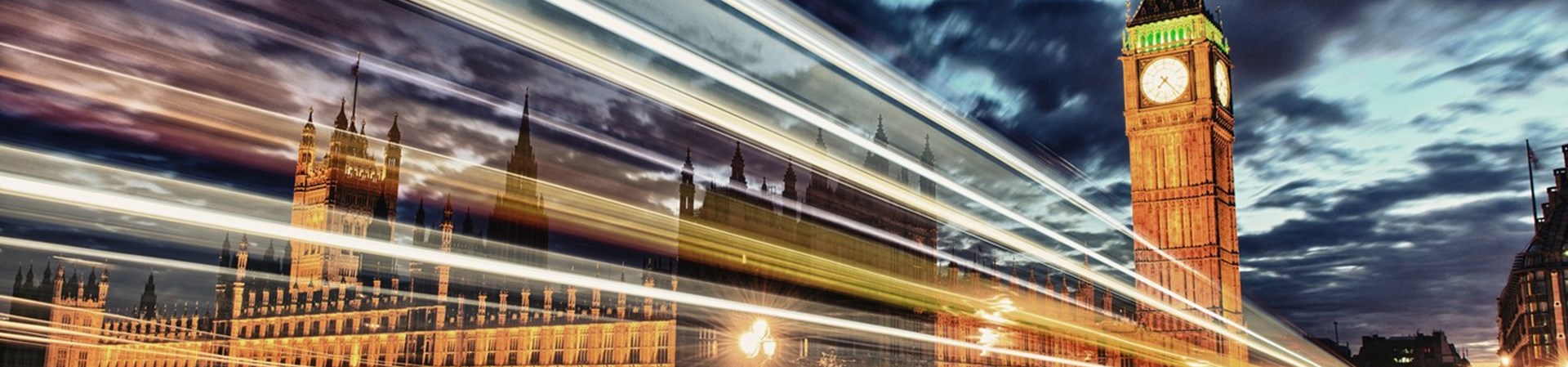 Houses Of Parliment London at night