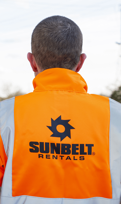 A Sunbelt Rentals Colleague wearing PPE