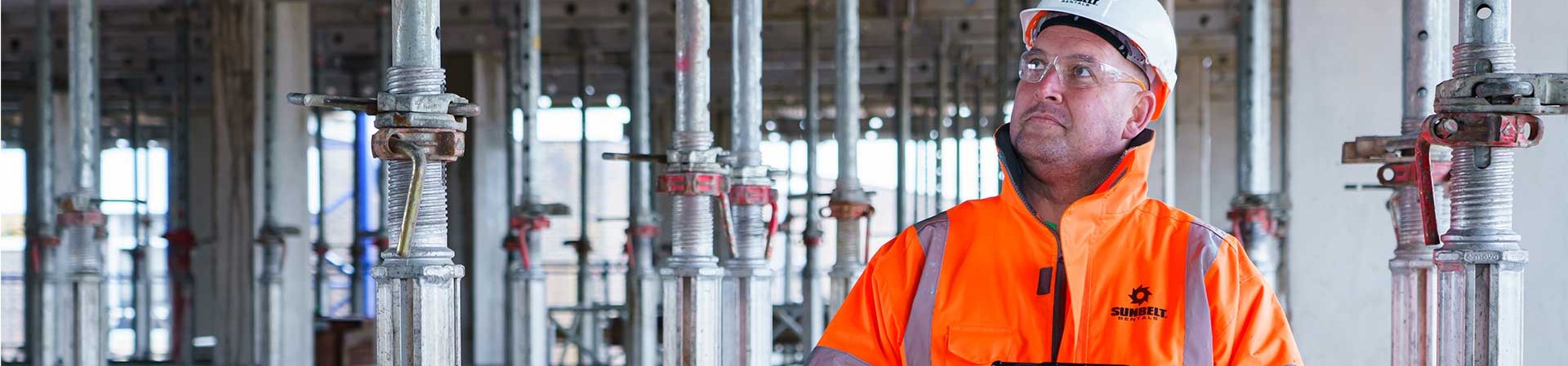 King George’S Gate, Signal Park Man Looking Up At MEP Shoring System