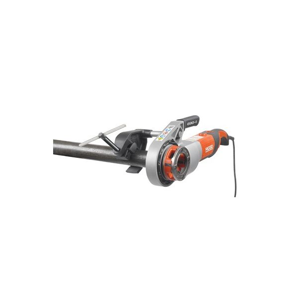50005403_RIDGID_690_I_50mm_110V_Electric_Power_Drive_Pipe_Threader_Front_Right_View_In_Use_Image29223.jpeg