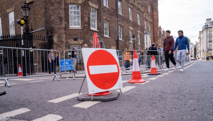 Pedestrian crossings & signage