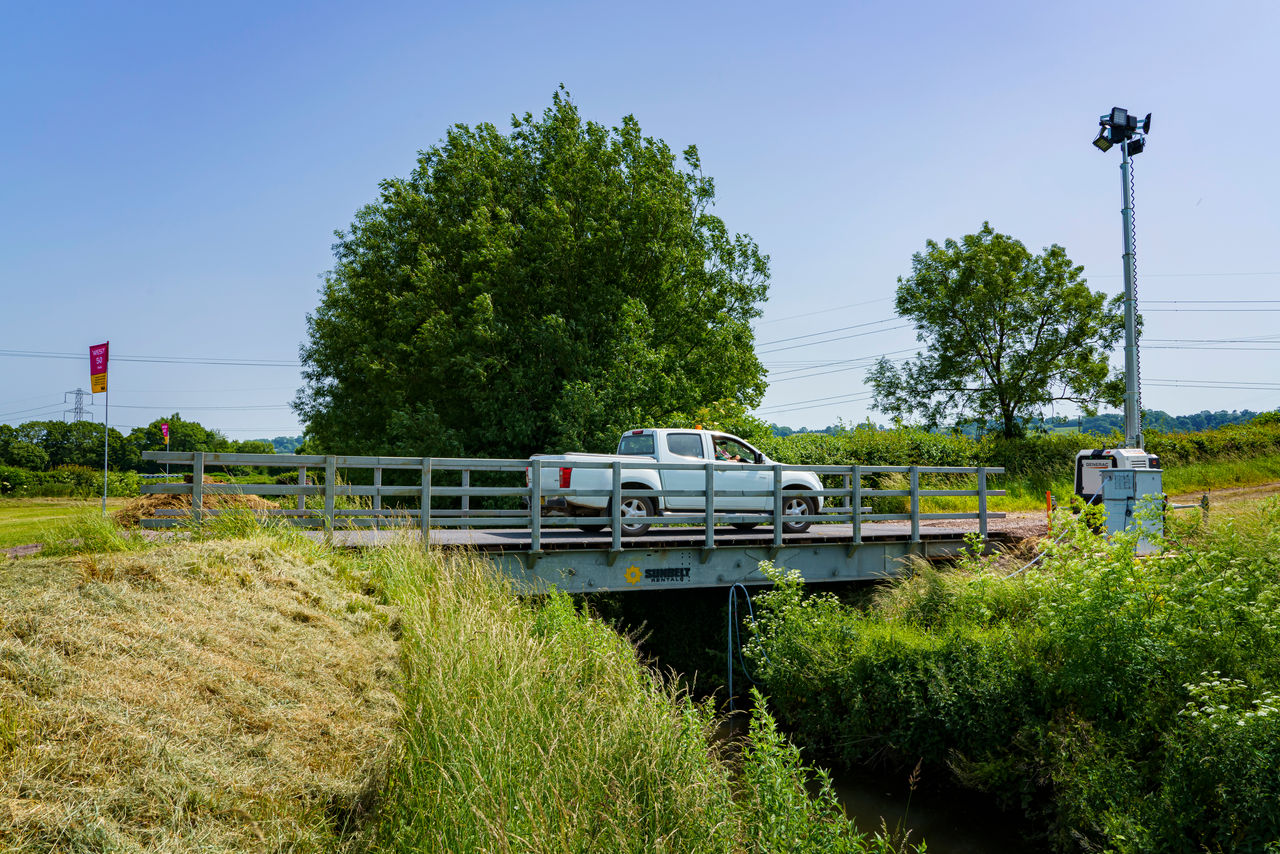 Restricted or weakened bridges