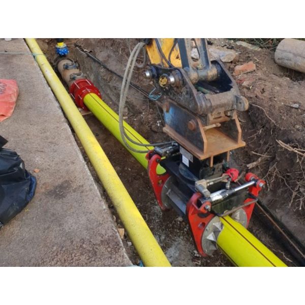 50000879_Steve_Vick_355_Hydraulic_Pipe_Handler_Front5100_custom.jpeg