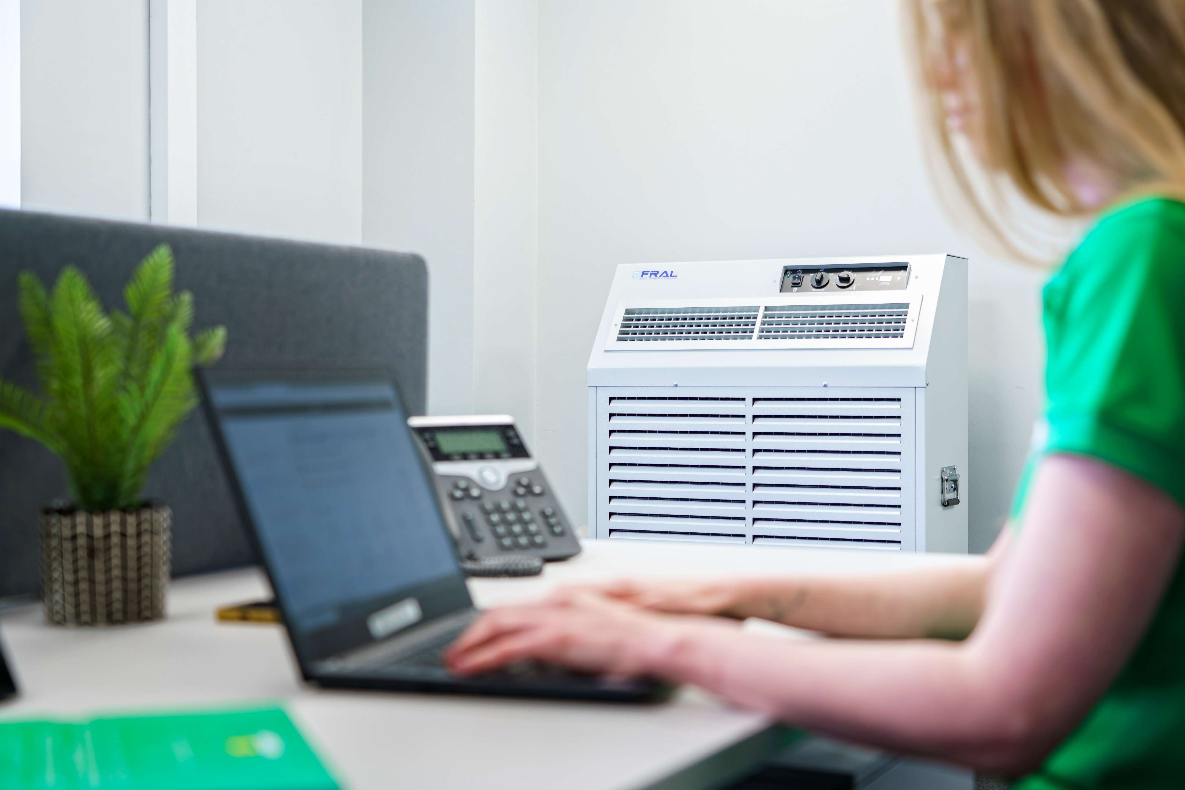 10 expert tips to keep your office cool