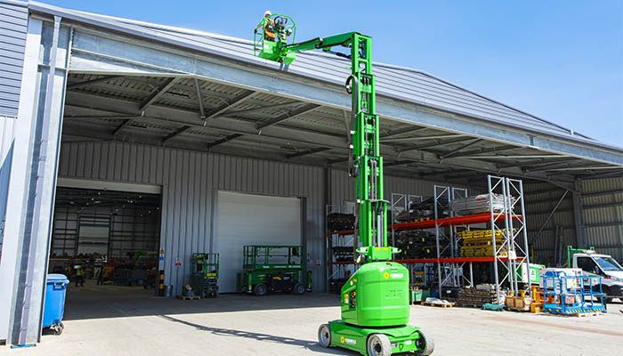 Mast Boom Lifts